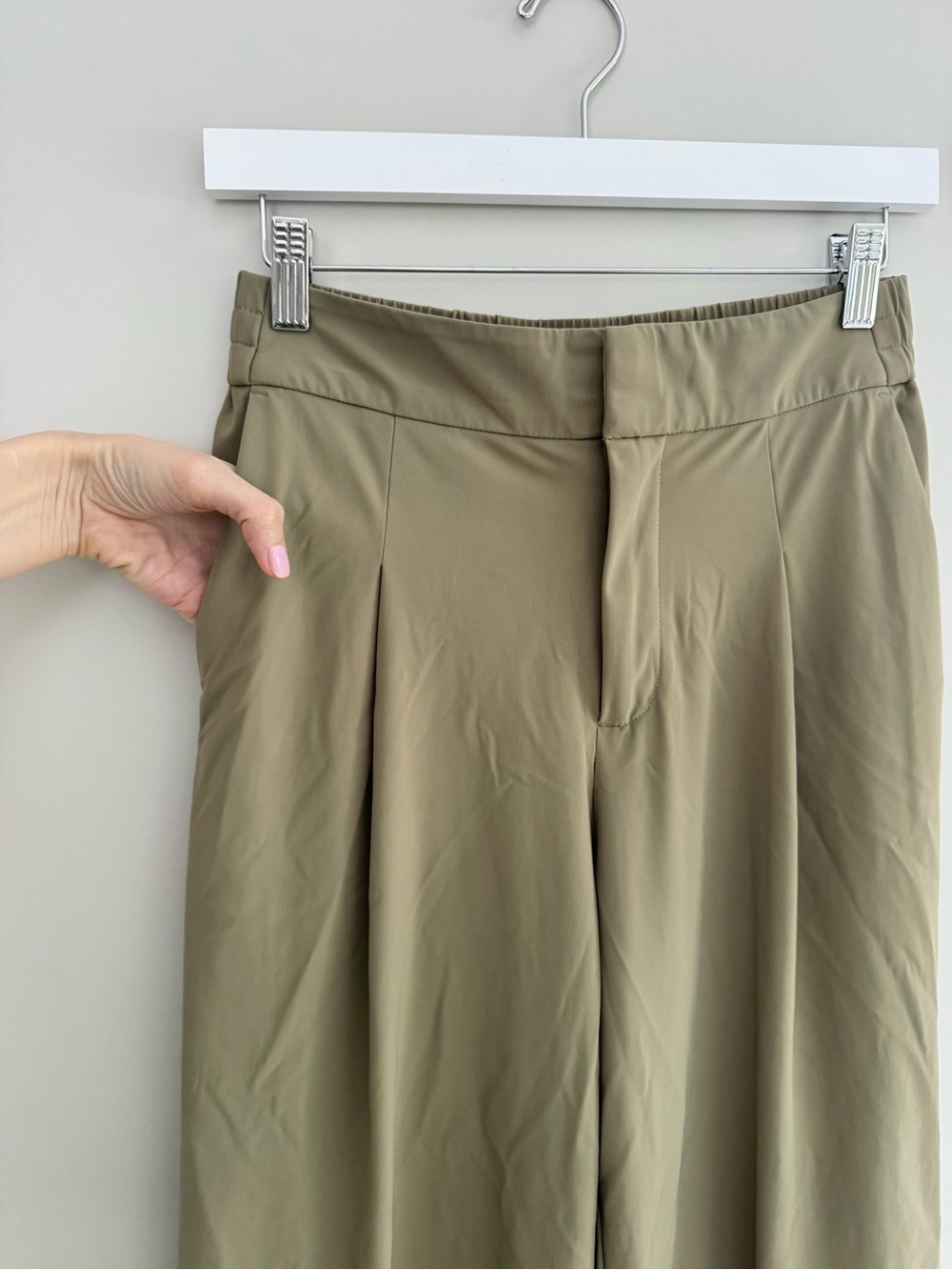 Athleta Pinnacle High Rise Trouser Sz 2 in Olive branch - Picture 7 of 16